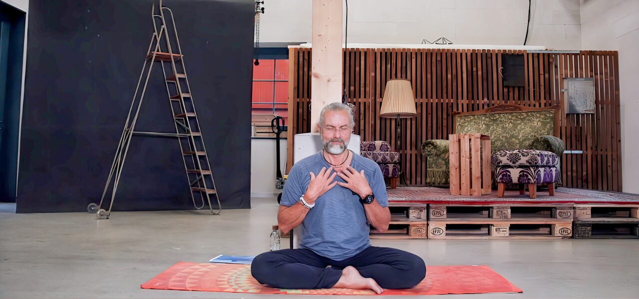 YogaKey Thomas Gloor Smiling Wisdom Yoga